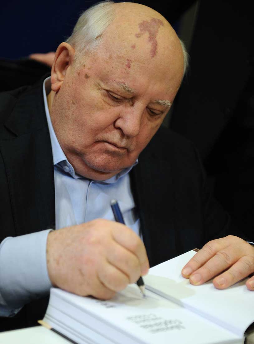 11 brightest moments of Mikhail Gorbachev in pop-culture (PHOTOS) - Russia  Beyond